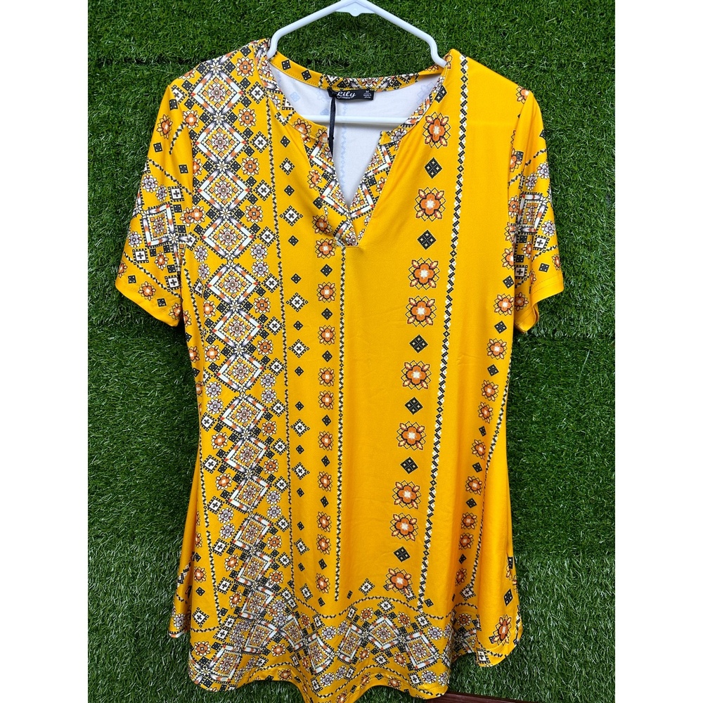 NWT - Lily Firmiana Short Sleeve Top Blouse -‎ Women's M